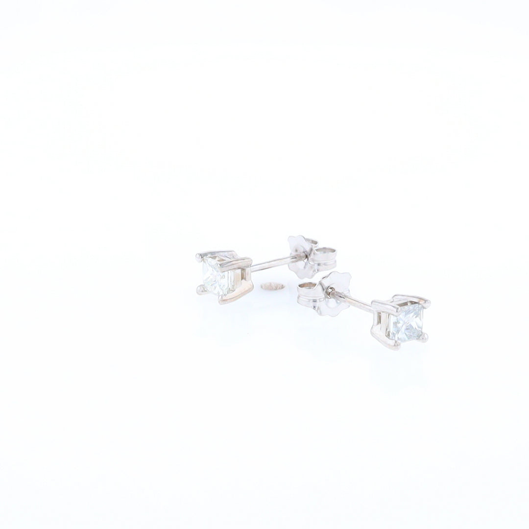 0.51ctw Diamond Stud Earrings