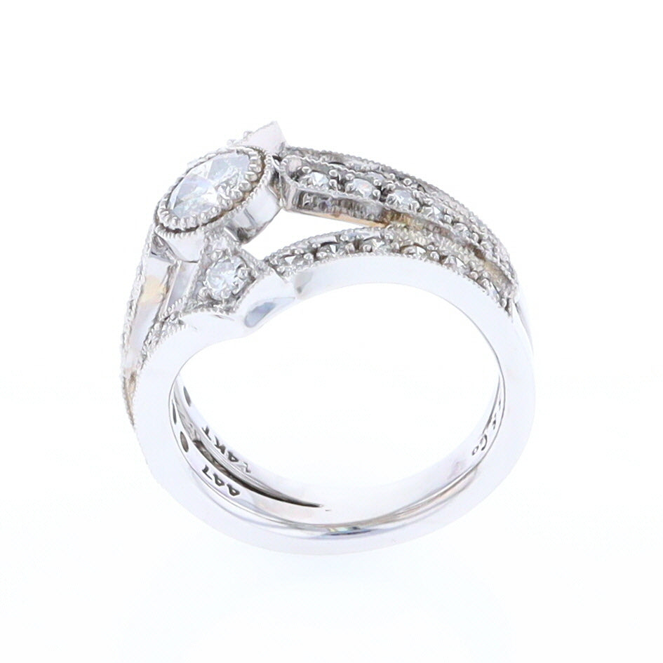 The Queen's Ring - Salt and Pepper