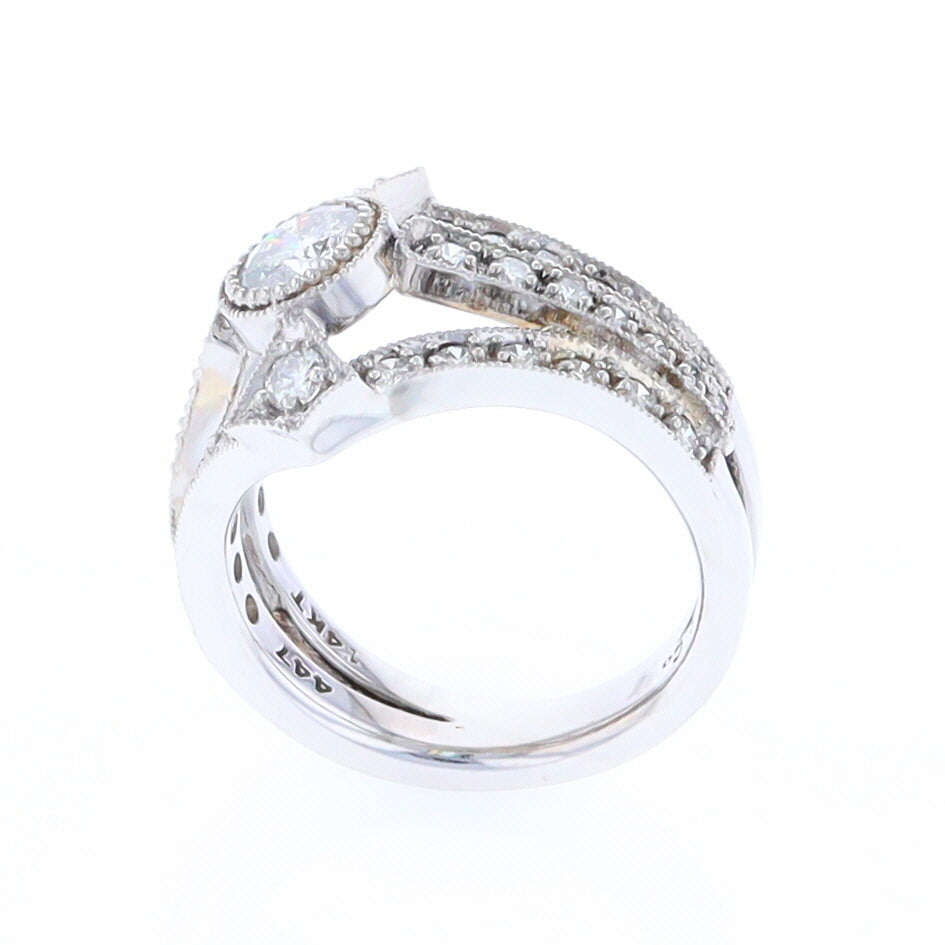 The Queen's Ring - Salt and Pepper