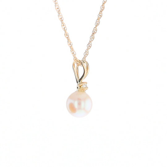 Pearl Pendant with Diamond Accent