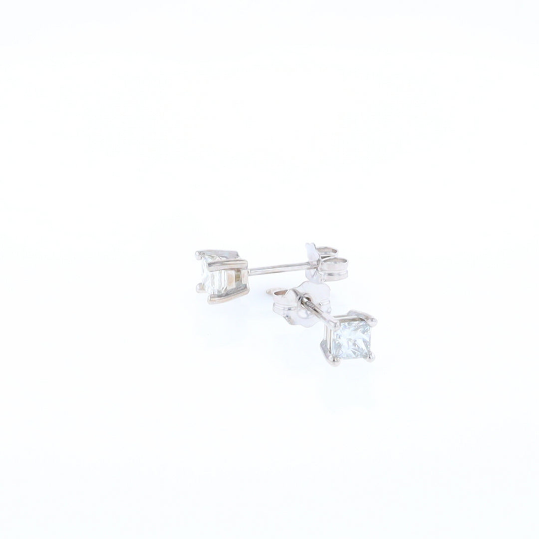 0.51ctw Diamond Stud Earrings