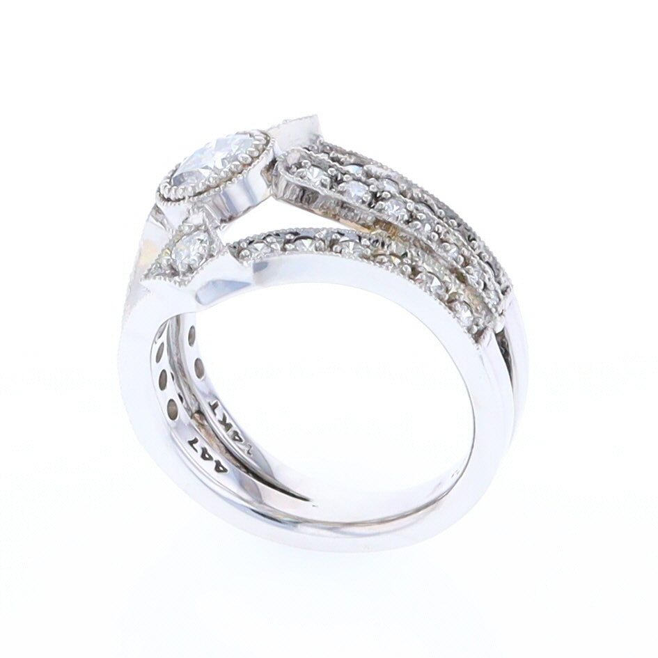 The Queen's Ring - Salt and Pepper