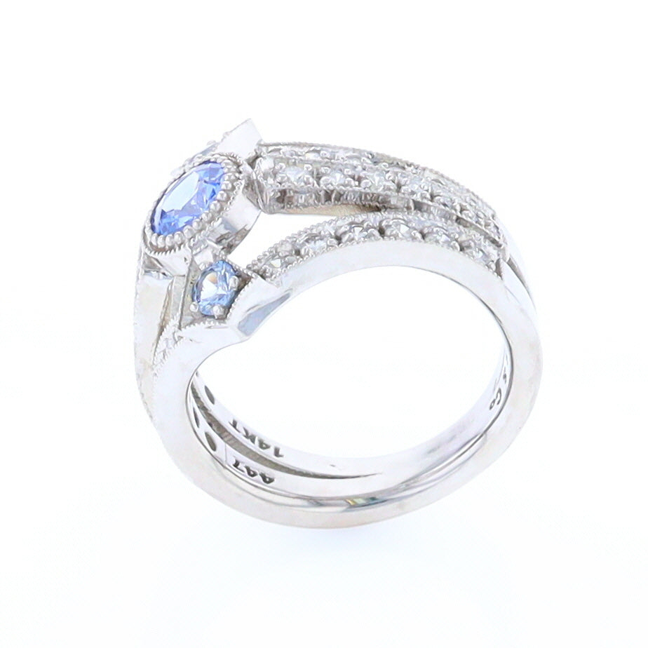 The Queen's Ring - Ceylon Sapphire