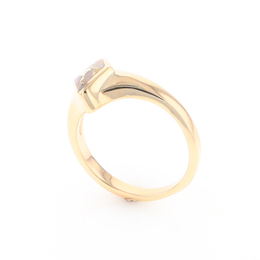 Gold Quartz Ring Diamond Shape Inlaid Design