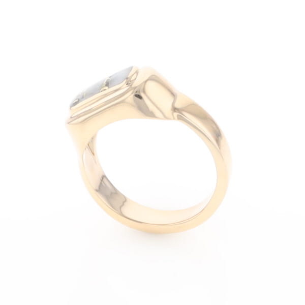 Gold Quartz Ring Oval Inlaid Design - G2