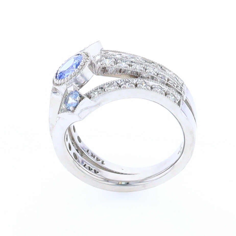 The Queen's Ring - Ceylon Sapphire