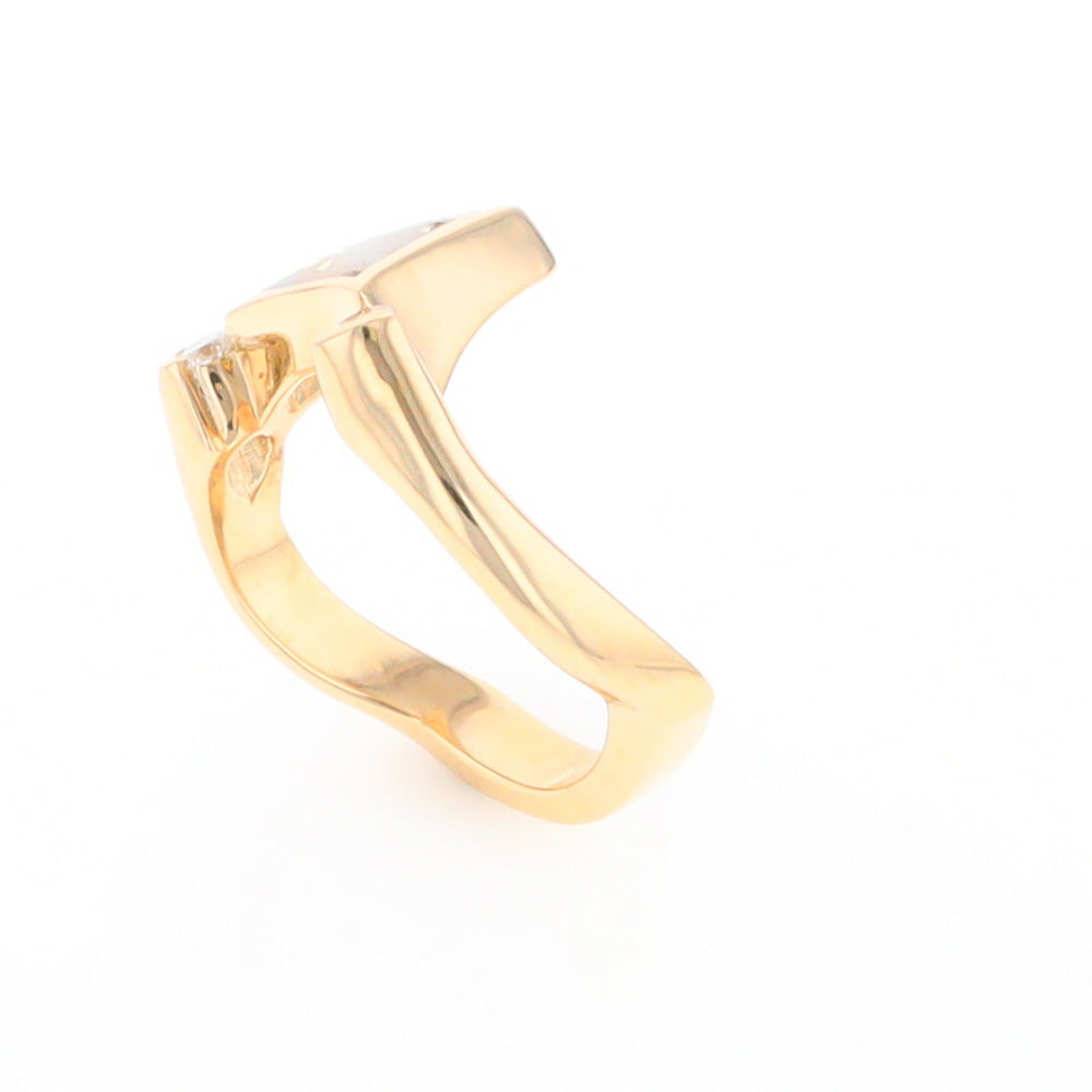 Gold Quartz Ring Triangle Inlaid Design With .14ctw Round Diamonds