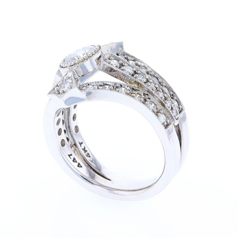 The Queen's Ring - Salt and Pepper