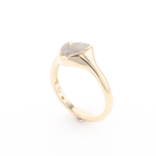 Gold Quartz Ring Heart Shape Inlaid Design