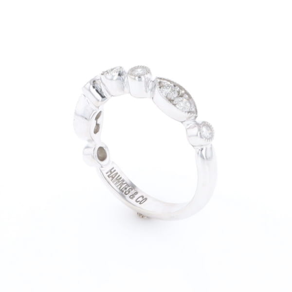 Simply Vintage Wedding Band (White Gold)