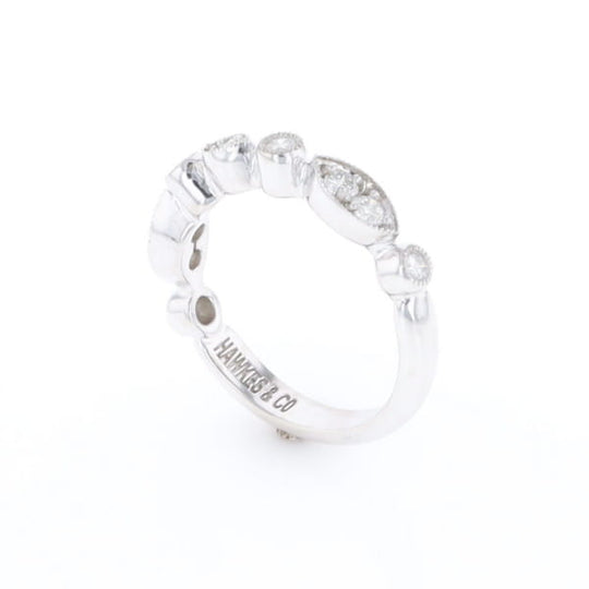 Simply Vintage Wedding Band (White Gold)