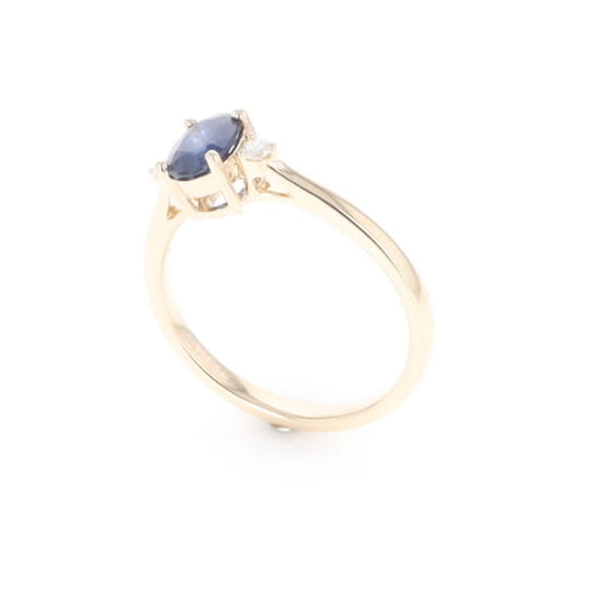 Oval Sapphire Ring With 2 Accent Diamonds