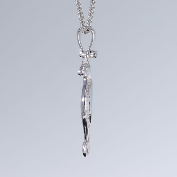 Opal Pendant Inlaid Realistic Sea Horse Design