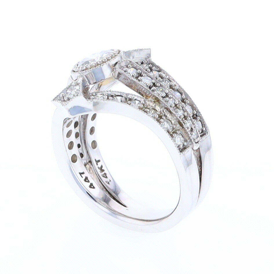 The Queen's Ring - Salt and Pepper