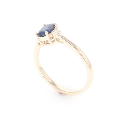 Oval Sapphire Ring With 2 Accent Diamonds