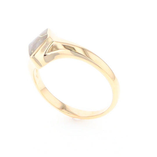Gold Quartz Ring Diamond Shape Inlaid Design