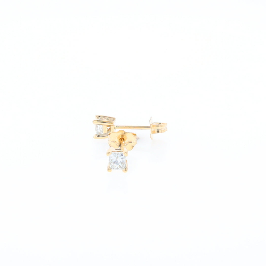 0.38ctw Diamond Stud Earrings