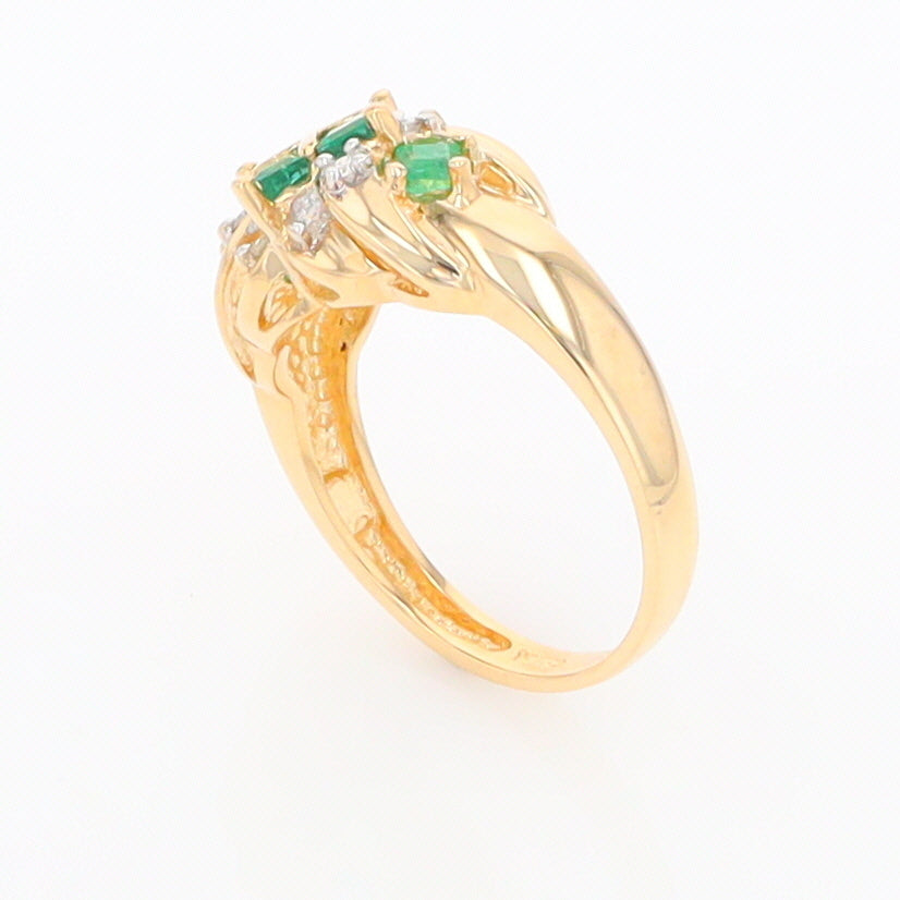 Princess Cut Emerald Diamond Ring