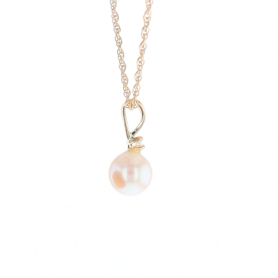 Pearl Pendant with Diamond Accent