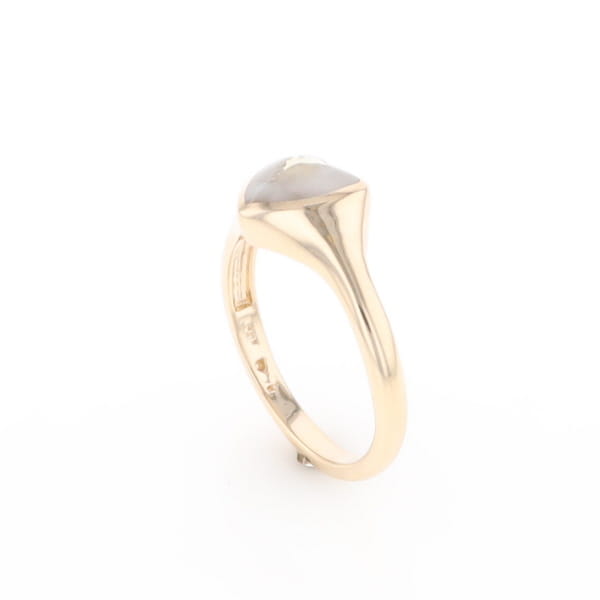 Gold Quartz Ring Heart Shape Inlaid Design