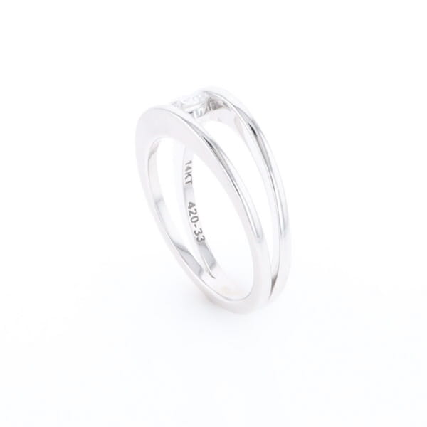 Kiss Ring