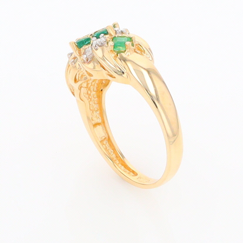 Princess Cut Emerald Diamond Ring