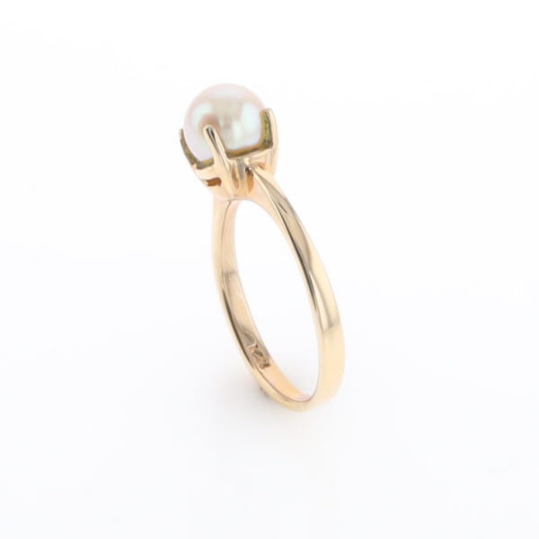 Solitaire Cultured Pearl Ring