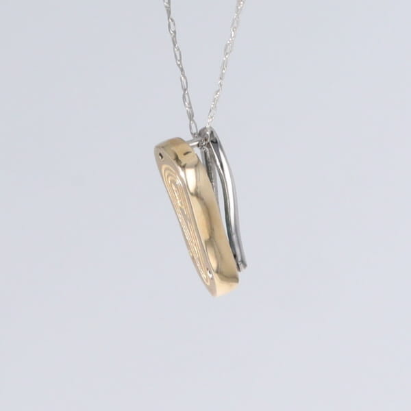 Opal Pendant Inlaid Single Sandal Design