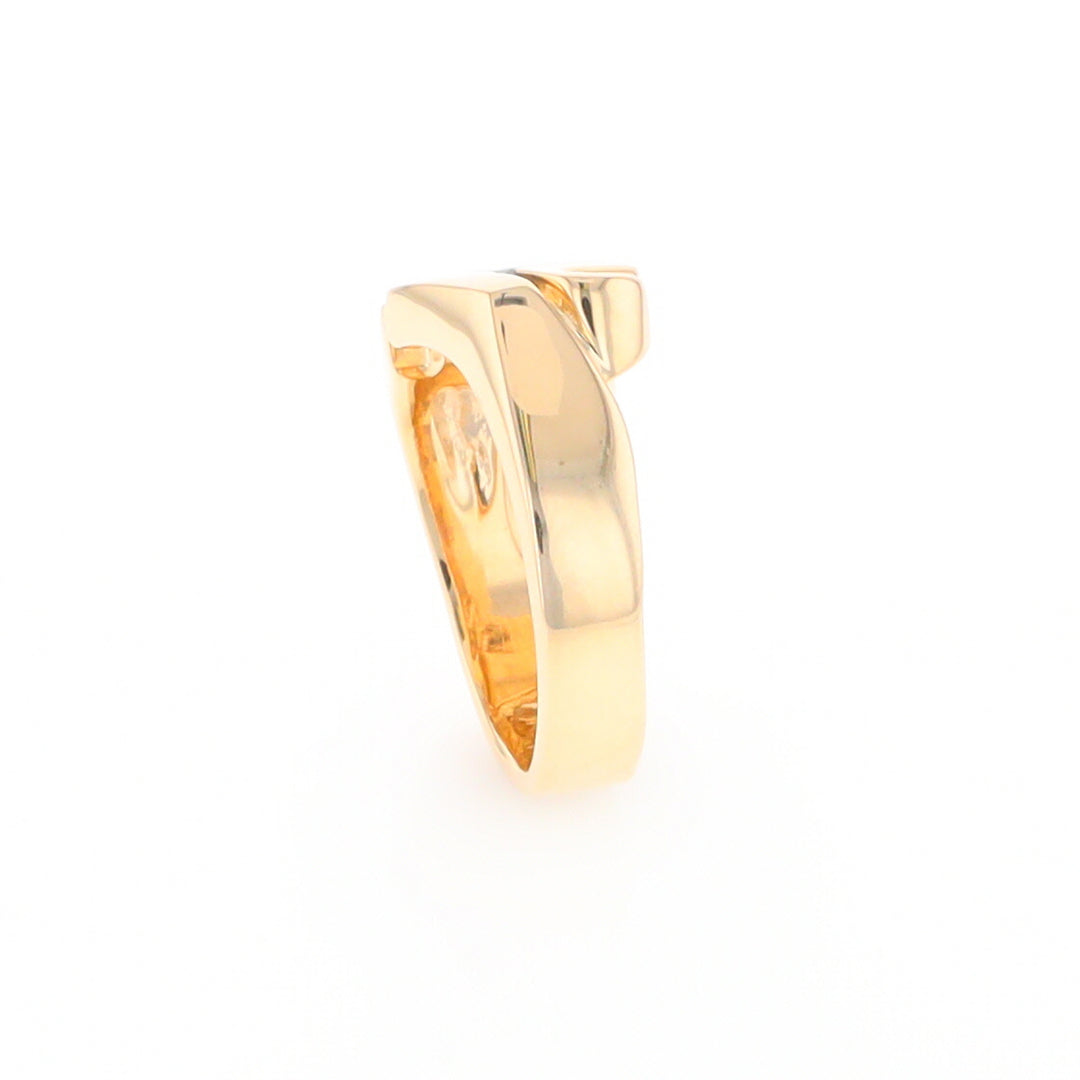 Gold Quartz Ring Geometric Shape Inlaid with 0.30ctw Round Diamonds