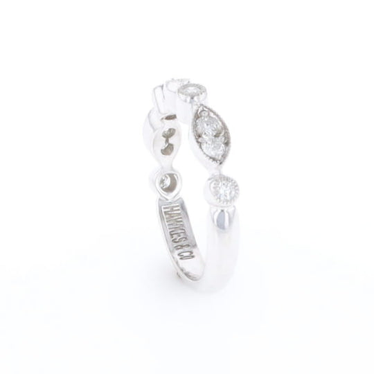 Simply Vintage Wedding Band (White Gold)