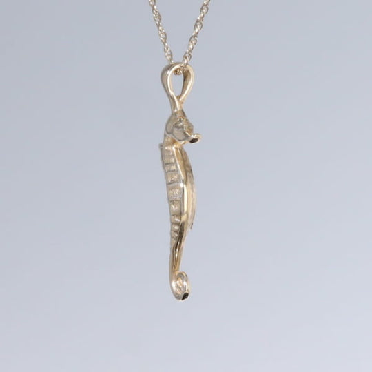 Opal Pendant Inlaid Realistic Sea Horse Design