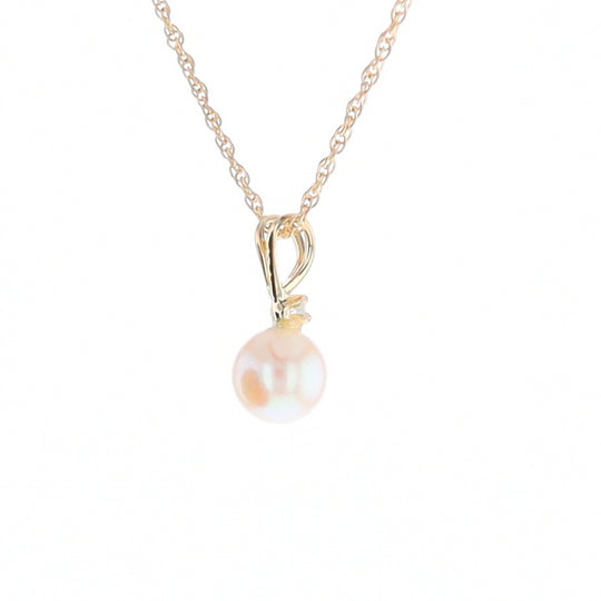 Pearl Pendant with Diamond Accent