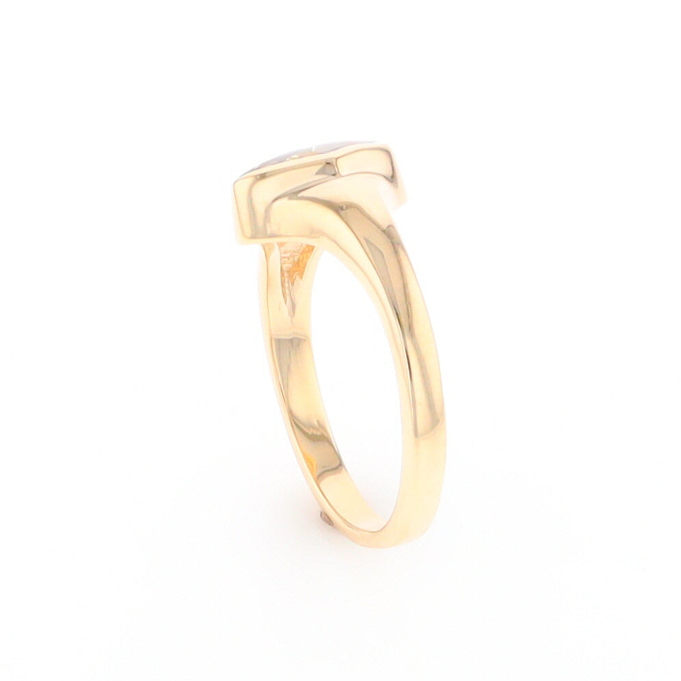 Gold Quartz Ring Diamond Shape Inlaid Design