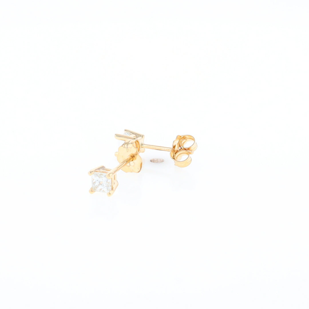 0.39ctw Diamond Stud Earrings