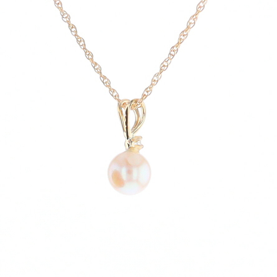 Pearl Pendant with Diamond Accent