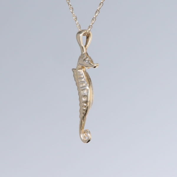 Opal Pendant Inlaid Realistic Sea Horse Design