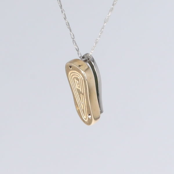 Opal Pendant Inlaid Single Sandal Design