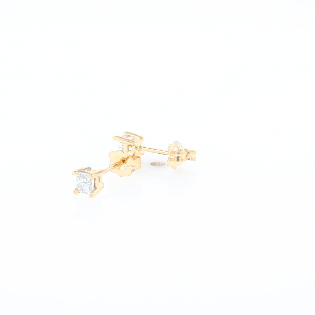 0.38ctw Diamond Stud Earrings