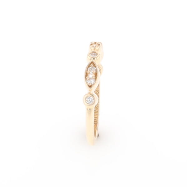 Simply Vintage Wedding Band