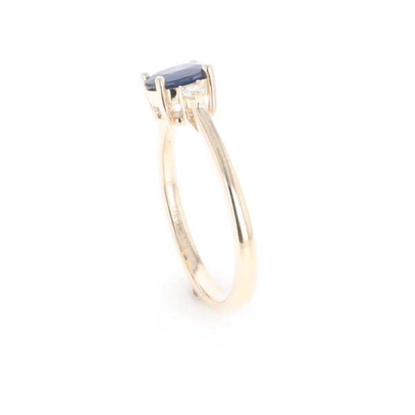 Oval Sapphire Ring With 2 Accent Diamonds