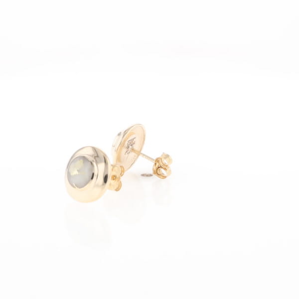 Gold Quartz Earrings Round Inlaid Design
