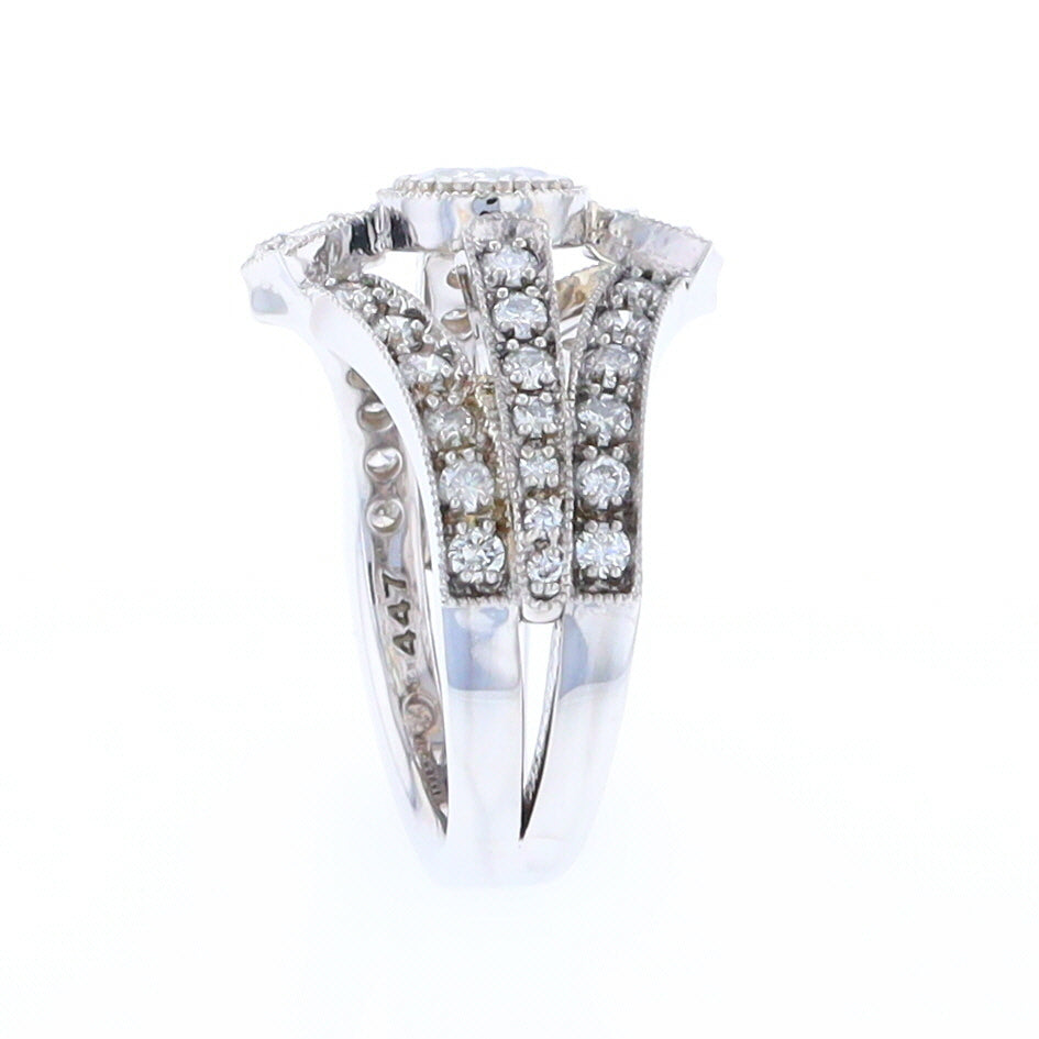 The Queen's Ring - Salt and Pepper