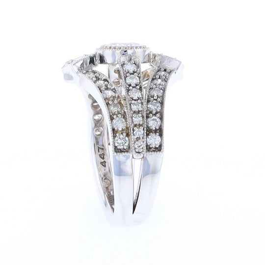 The Queen's Ring - Salt and Pepper