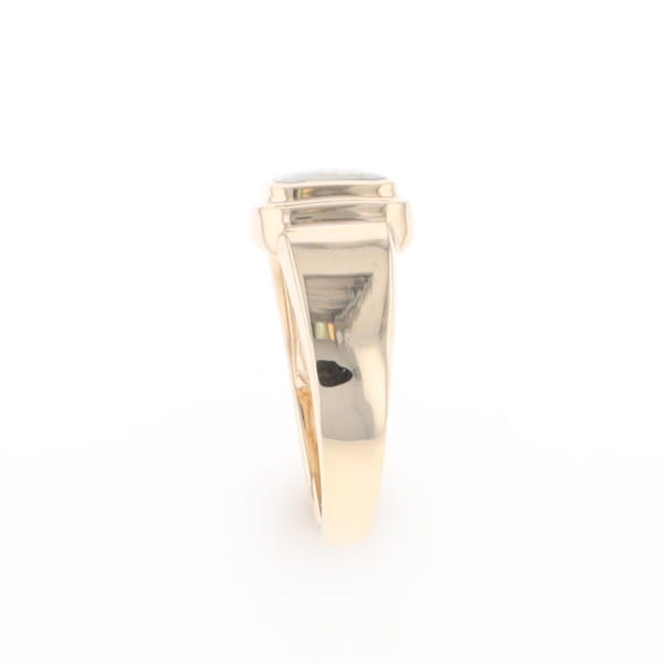 Gold Quartz Ring Square Inlaid Design