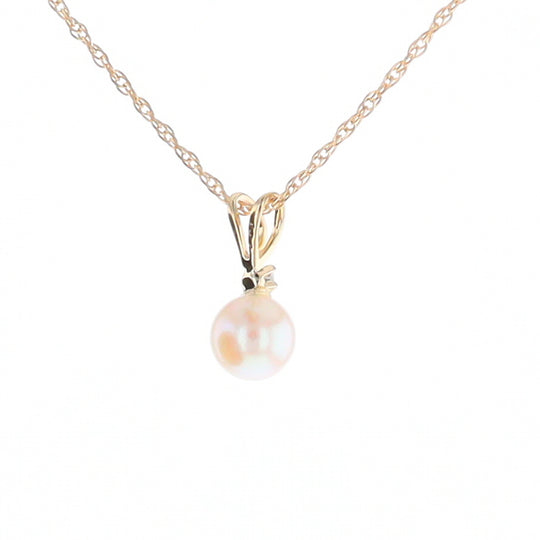 Pearl Pendant with Diamond Accent