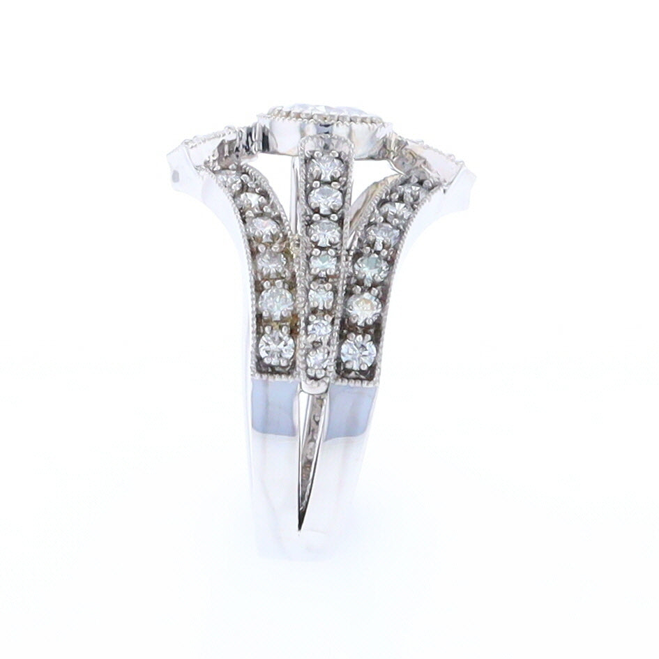 The Queen's Ring - Salt and Pepper