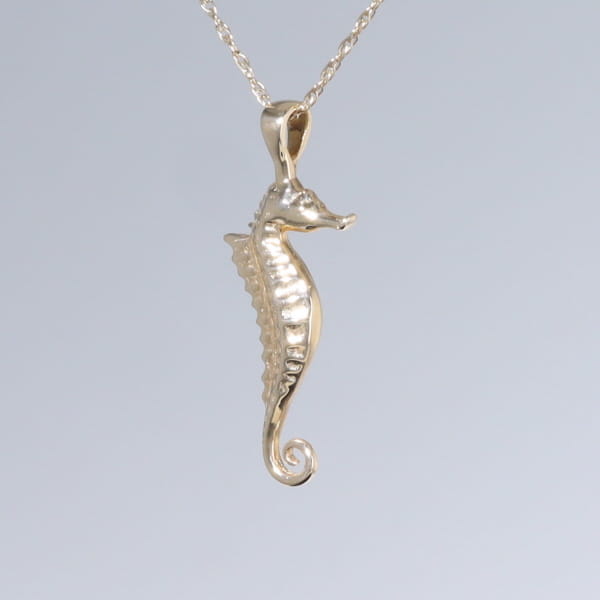 Opal Pendant Inlaid Realistic Sea Horse Design