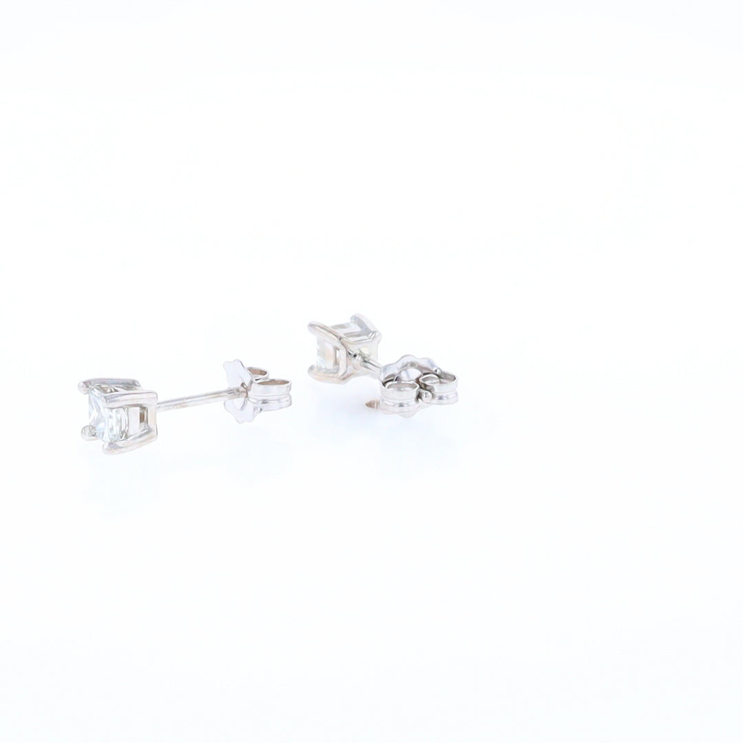 0.51ctw Diamond Stud Earrings