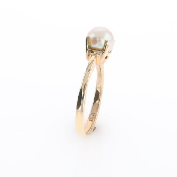 Solitaire Cultured Pearl Ring