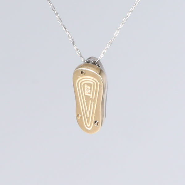 Opal Pendant Inlaid Single Sandal Design